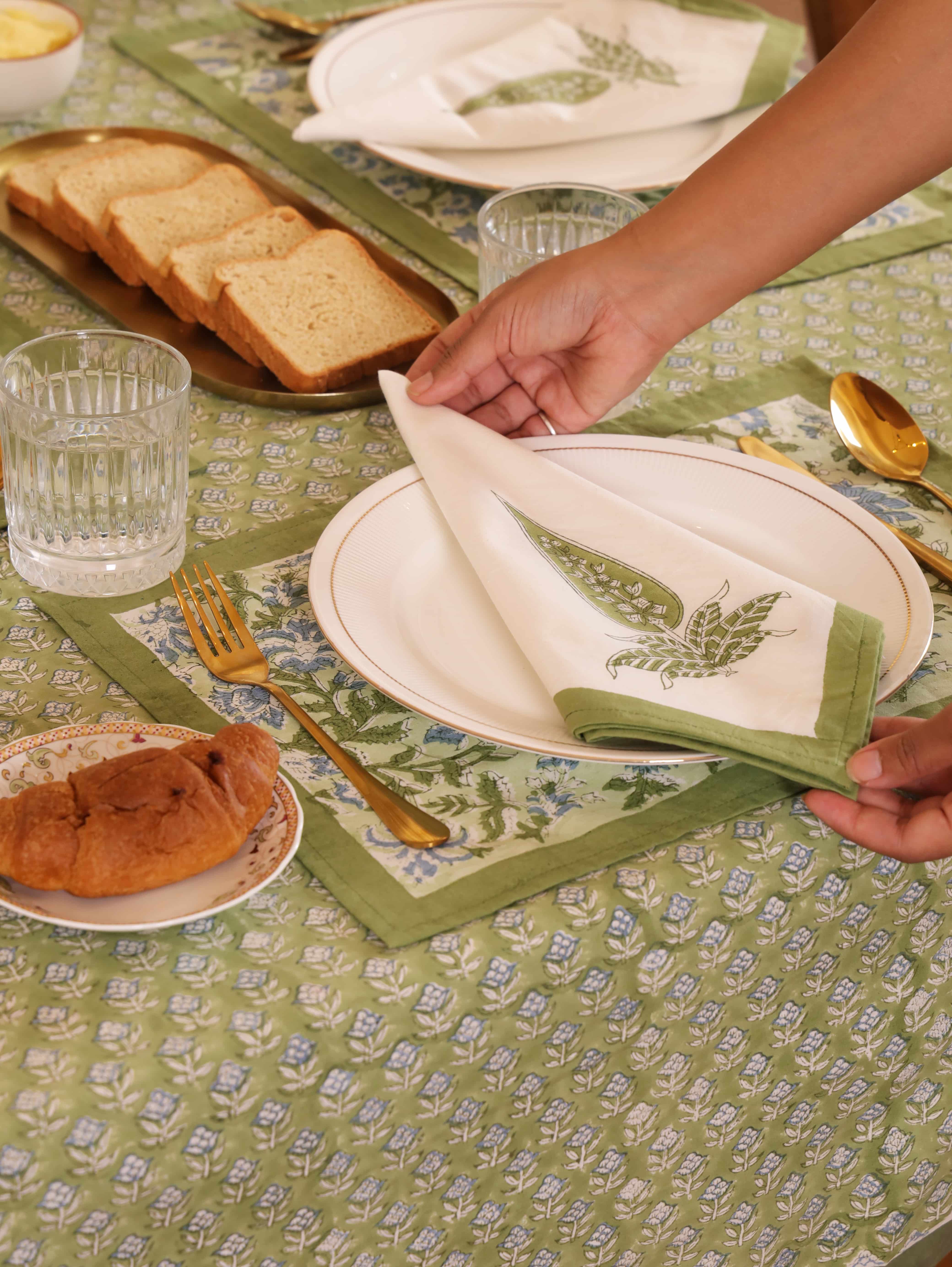 Taru Napkin Set (Pack Of 6)