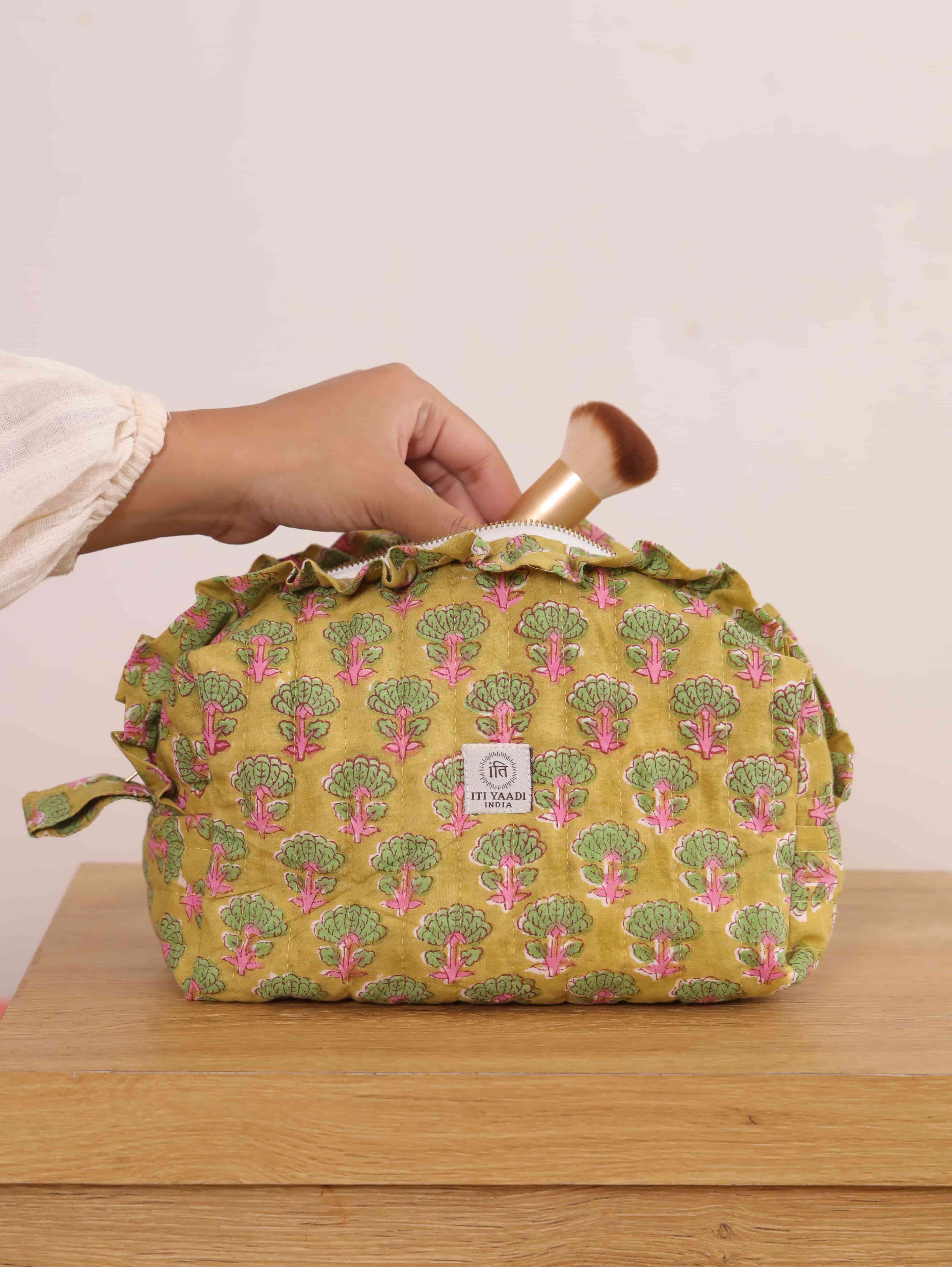 Handblock Printed Ruffle Quilted pouch set